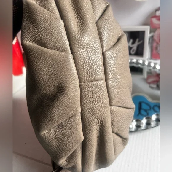 Marc by Marc Jacobs Natalia Classic Cow Leather Cross Body Bag - Picture 14 of 15